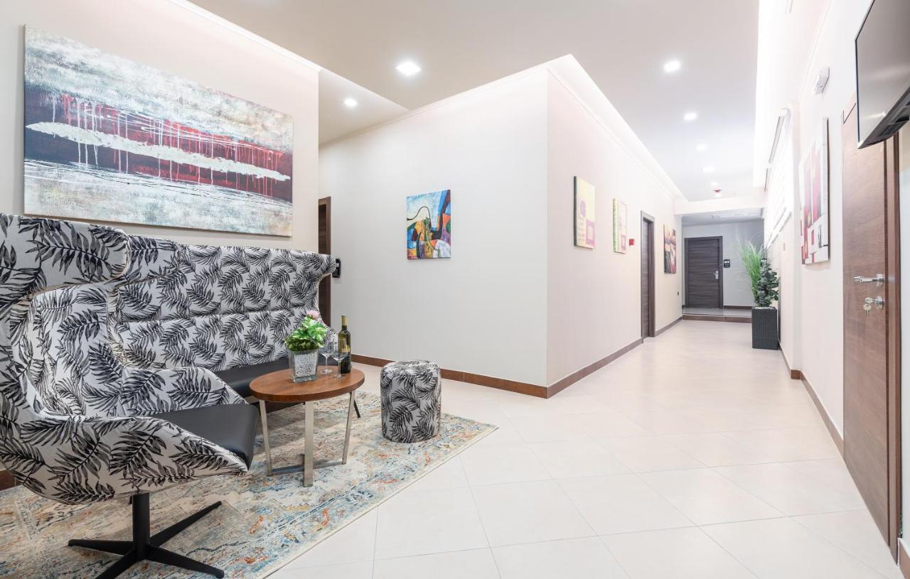 Hotel Dua Residence ポレッチ エクステリア 写真