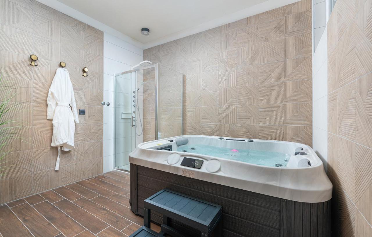 Hotel Dua Residence ポレッチ エクステリア 写真