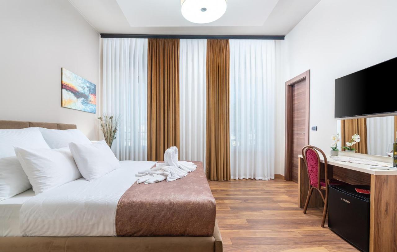 Hotel Dua Residence ポレッチ エクステリア 写真